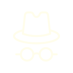 detective hoed met bril eronder